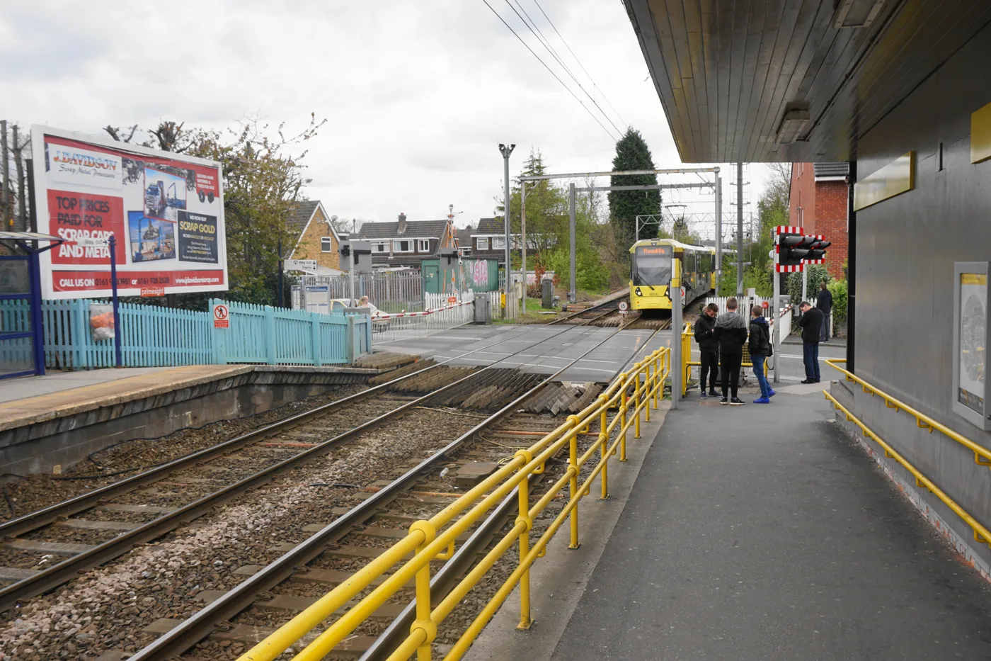 A tram at Navigation Road, where the Metrolink and the Northern railway run side by side. The photo is from before the October works.